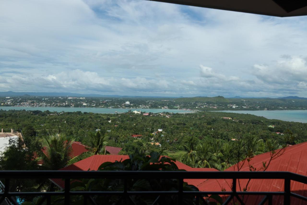 Bohol Plaza Mountain Resort And Restaurant Dauis Esterno foto