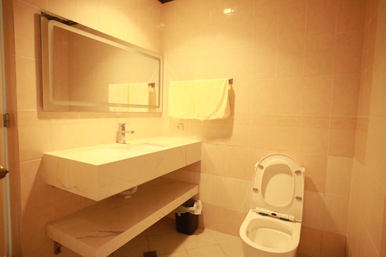 Bohol Plaza Mountain Resort And Restaurant Dauis Esterno foto