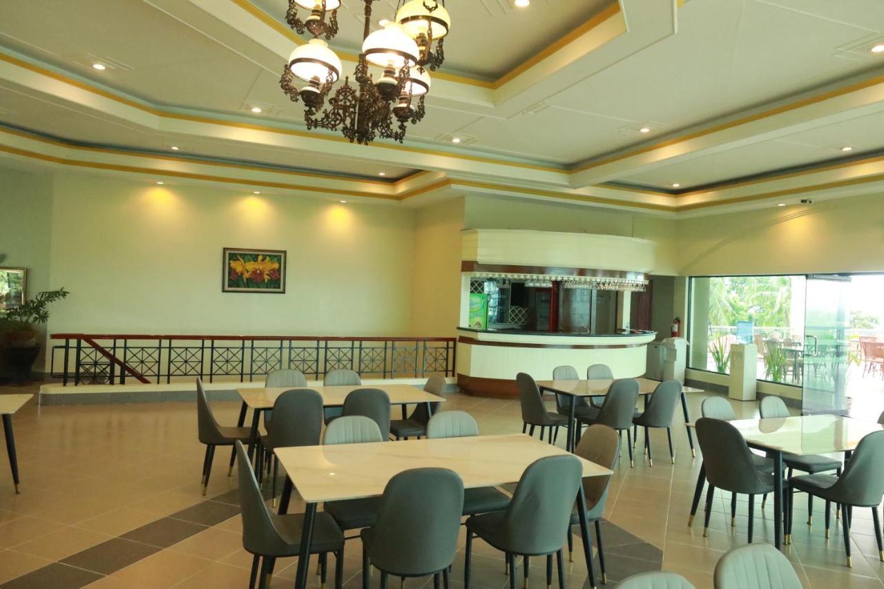 Bohol Plaza Mountain Resort And Restaurant Dauis Esterno foto