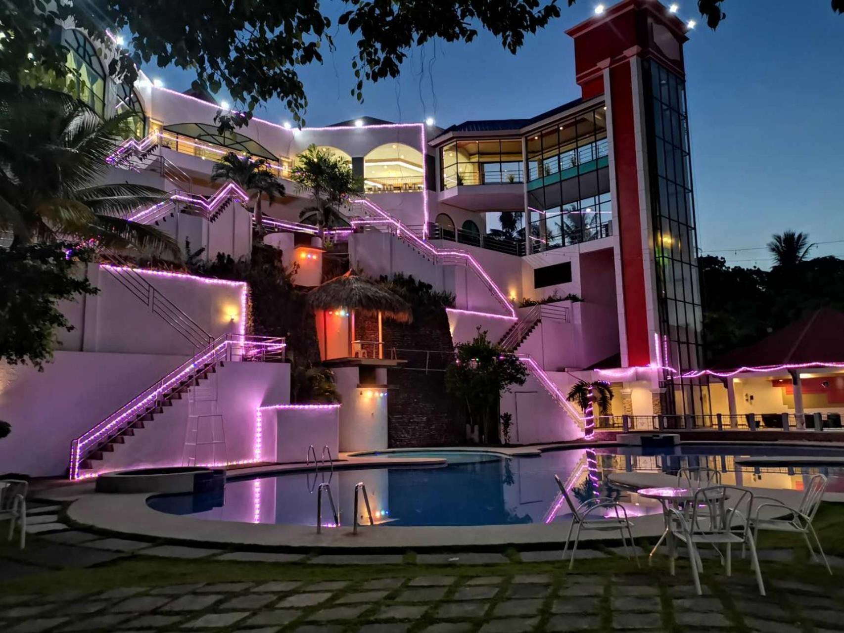 Bohol Plaza Mountain Resort And Restaurant Dauis Esterno foto